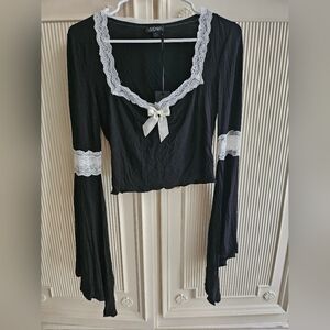 Widow black top with lace (sold out)